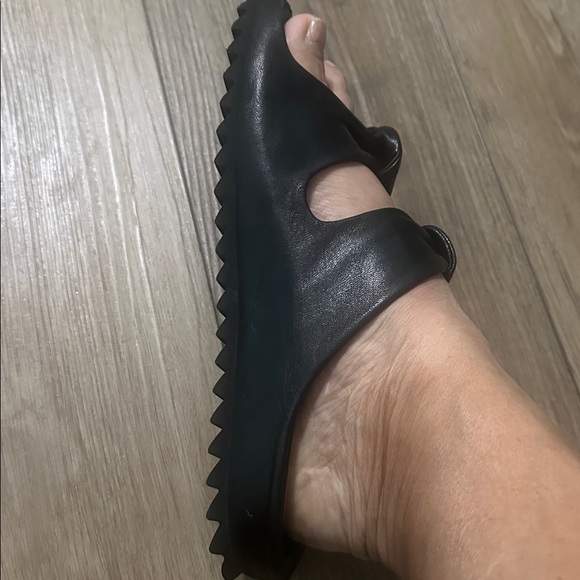 Officine Creative Pelagie 021 Black Leather Slide Sand - Picture 9 of 10